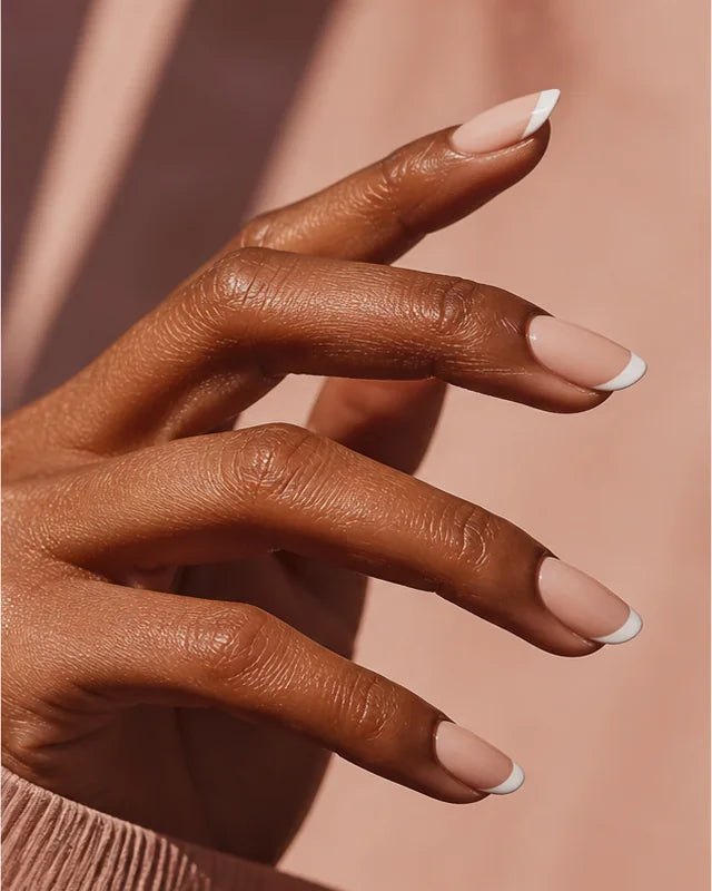 Fine Line press-on nail look